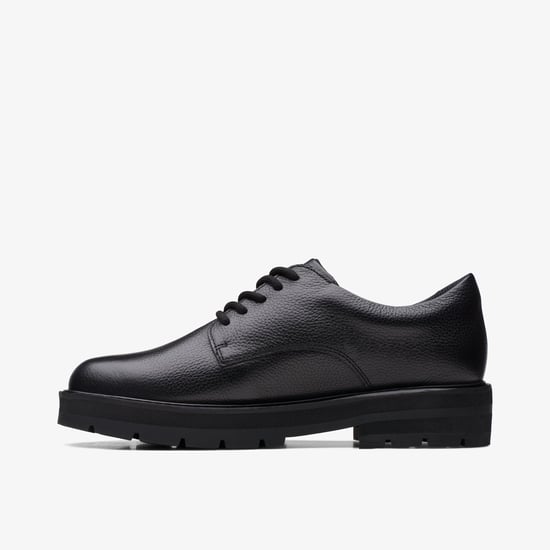 Prague Lace Y. Black Leather Shoes - Image 2