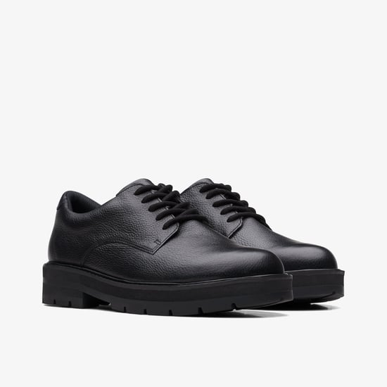 Prague Lace Y. Black Leather Shoes - Image 4