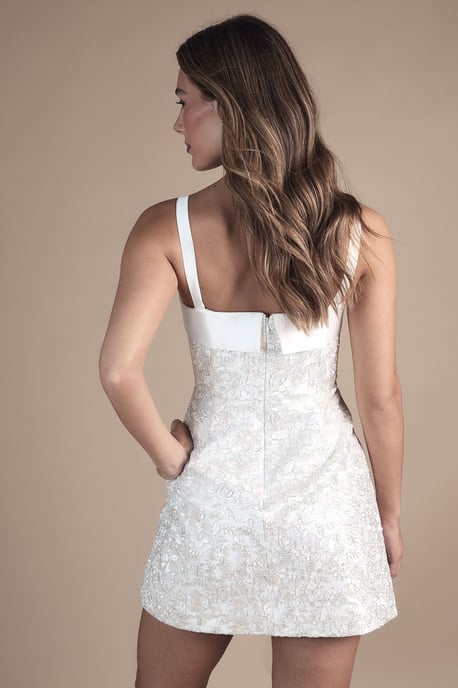 Ornate Lace Mini Wedding Dress - Image 3