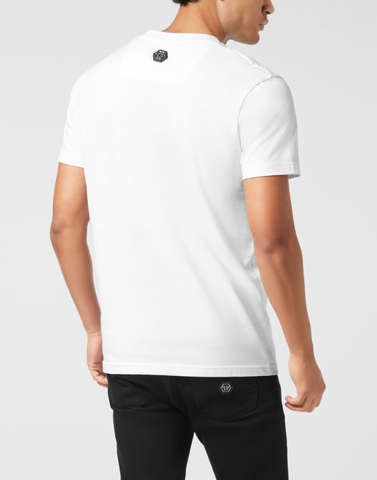 Rundhalsad t-shirt med ölskalle - Image 5