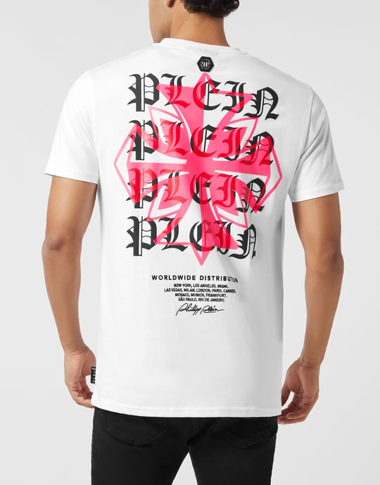 Rund halsad t-shirt med puffigt vapenmärke från Worldwide - Image 4
