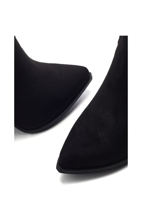 Gwyndolyn Black Boots - Image 3