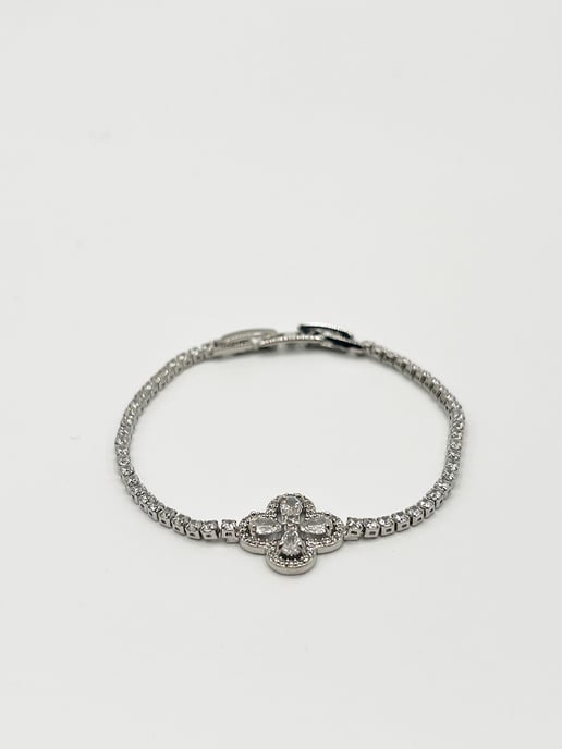 Clover Diamante Bracelet In Silver - Gift Boxed - Image 4