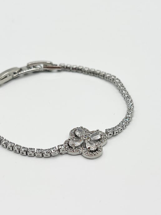 Clover Diamante Bracelet In Silver - Gift Boxed - Image 5