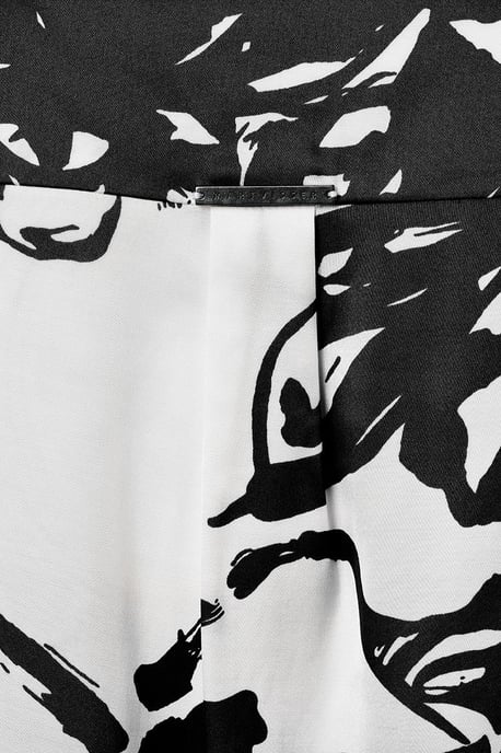 Camilla Print Top Zwart / Wit - Image 5