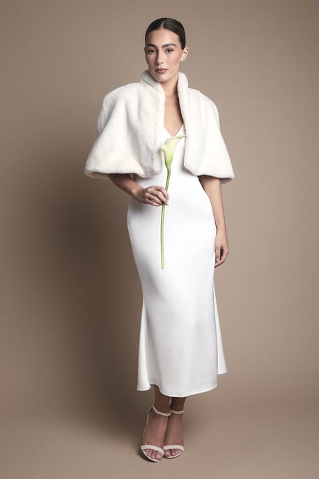 Ivory Faux Fur Short Cape - Image 2