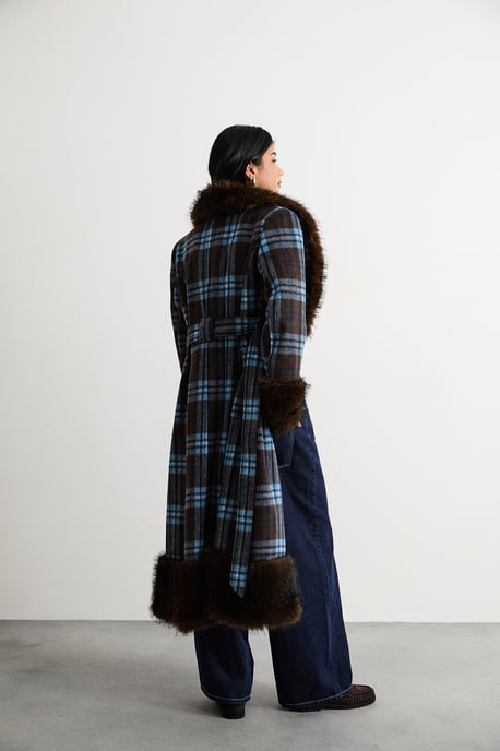 Faux Fur Collared Check Belted Coat - Image 3