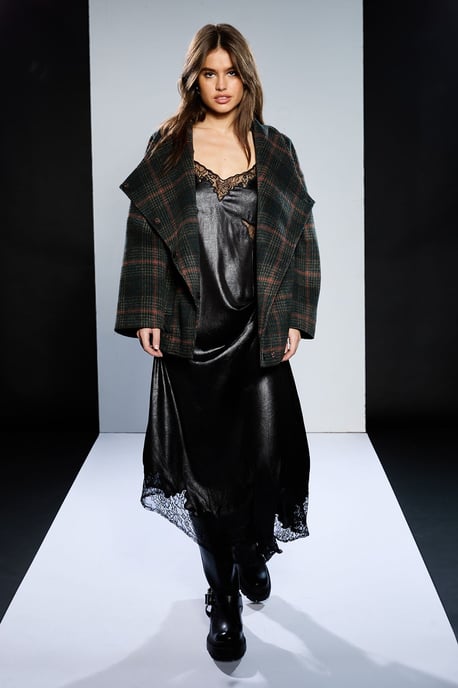 Runway 1.8.1.8 Check Wrap Front Grown Collar Coat - Image 4