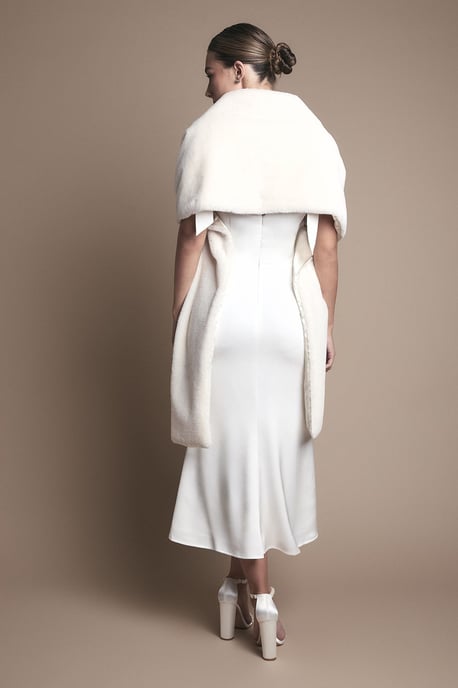 Ivory Faux Fur Wrap Shawl - Image 4