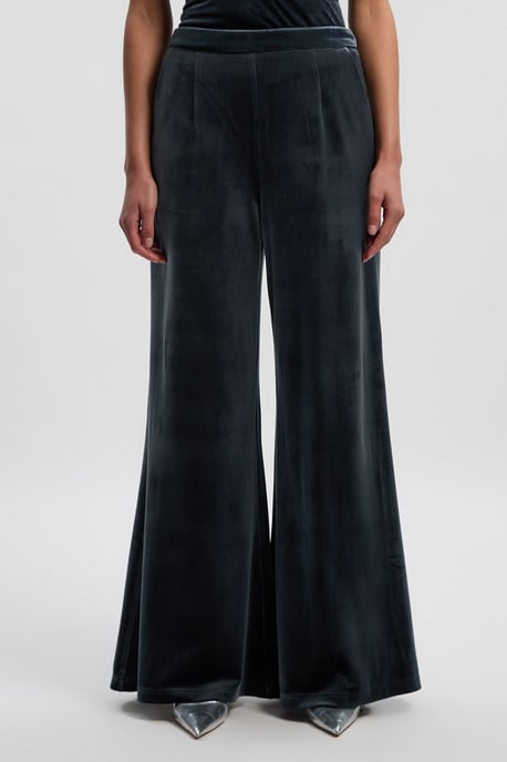 Velvet Woven Wide Leg Trouser - Image 2