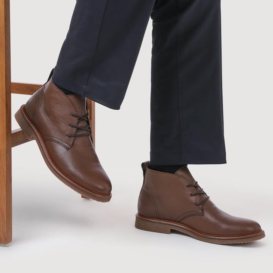 Jones Bootmaker Earley Leather Chukka Boots - Image 5