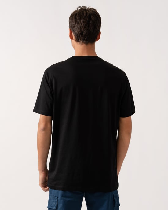 UC001 Regular Fit T-Shirt in Black - Image 3