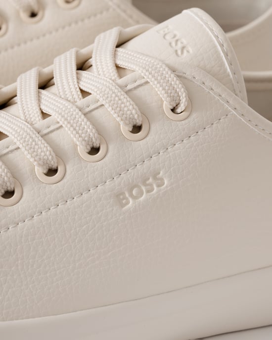 Aiden Tenn Low Top Trainers in Ivory - Image 5