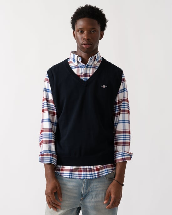 Classic Vest in Black - Image 1