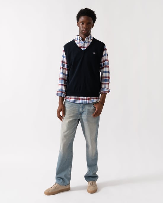 Classic Vest in Black - Image 5