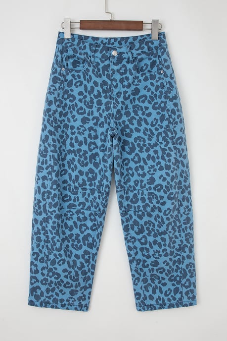 Leopard Print Relaxed Jeans - Image 3