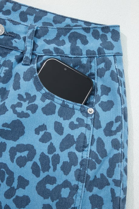 Leopard Print Relaxed Jeans - Image 6