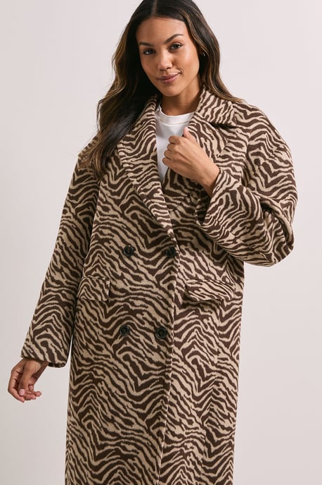Wide Collar Animal Print Coat - Image 2