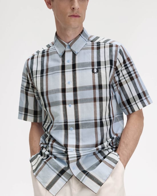 Shirt in Light Blue - Image 5