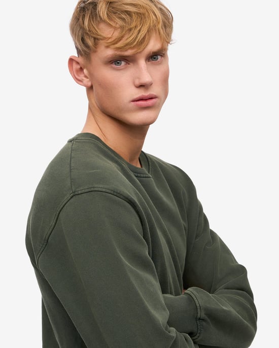 Mens Classic Crew Neck Sweatshirt Classic Sweatshirt in Dark Green - Image 4