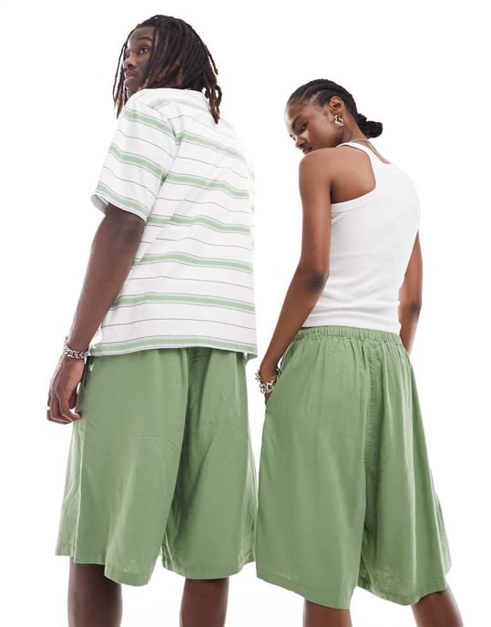Weekday Unisex Patrik linneshorts i grönt, exklusivt hos ASOS - Image 4