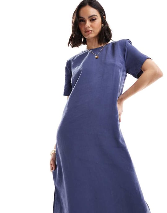 ASOS DESIGN – Indigoblå midiklänning med axelvaddering och t-shirt - Image 3