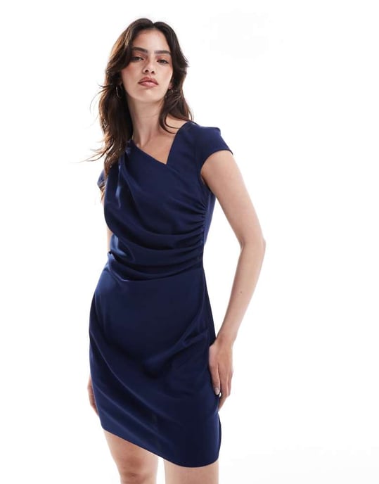 ASOS DESIGN – Marinblå miniklänning med asymmetrisk halsringning - Image 4