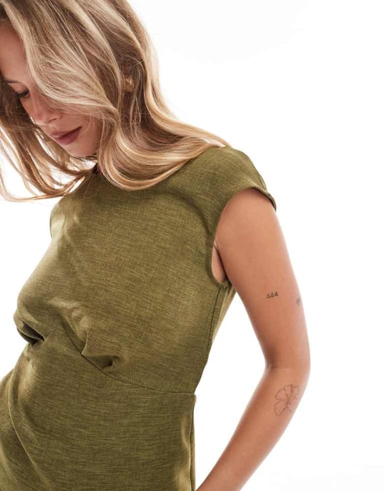 Closet London – Olivgrön miniklänning med sömmar under bysten - Image 2