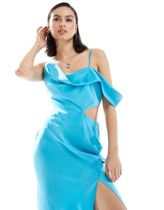 ASOS DESIGN – Turkos maxiklänning i satin med asymmetrisk axel och utskurna detaljer - Image 3