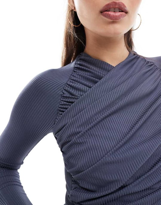 ASOS DESIGN – Grå, ribbad maxiklänning med omlottdetaljer och långa ärmar - Image 4