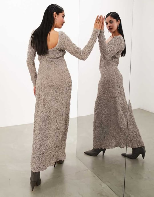 ASOS EDITION – Havregrynsfärgad maxiklänning med rufsringning och sömmar - Image 2