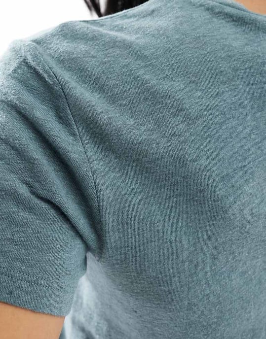 Weekday – T-shirt i linneblandning med åtsittande passform – dammigt grågrönt - Image 3