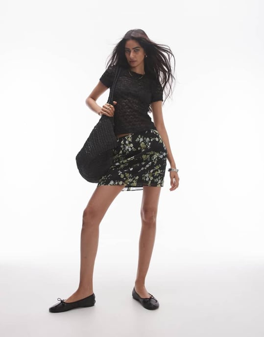 Topshop – Svart t-shirt med texturerad spets - Image 3