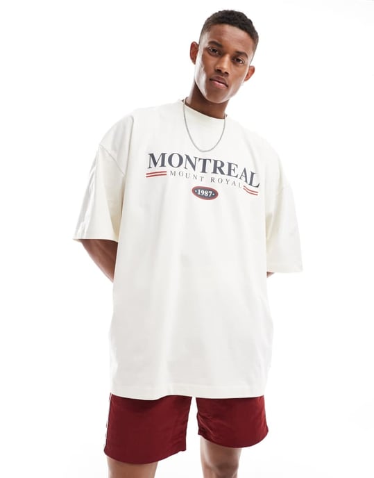 ASOS DESIGN – Extremt oversized t-shirt med Montreal-tryck på bröstet, off-white - Image 2