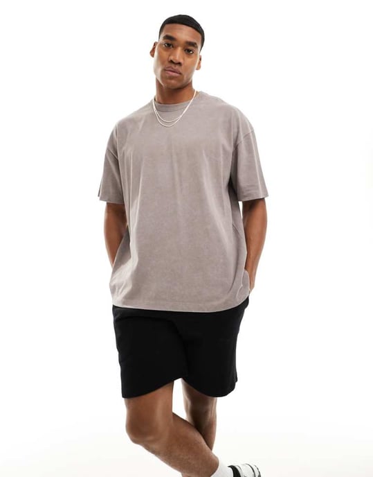 ASOS DESIGN – Tunn brun t-shirt med NYC-texttryck och kraftig oversized passform - Image 4