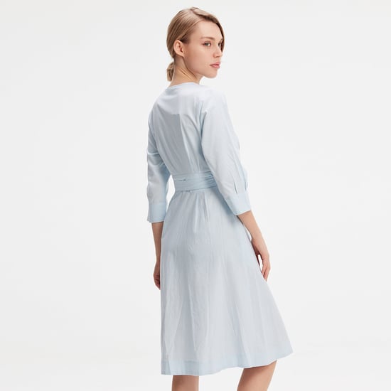 Minimalist cotton shirt dress with knotted belt - Image 4