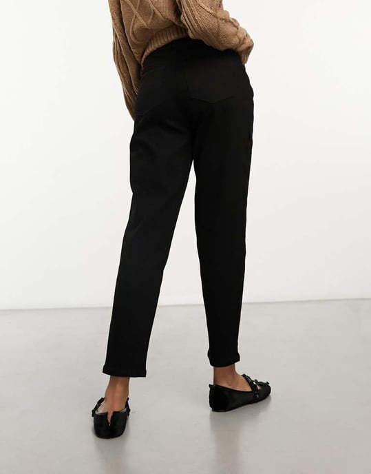 Miss Selfridge – Svarta jeans med hög midja och mom-utseende - Image 4