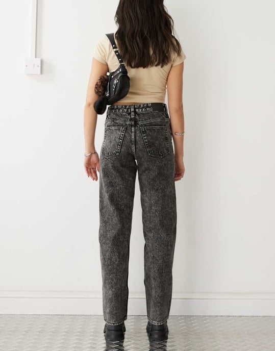 Monki – Aimo – Svarta jeans med raka ben och med hälften midja - Image 2