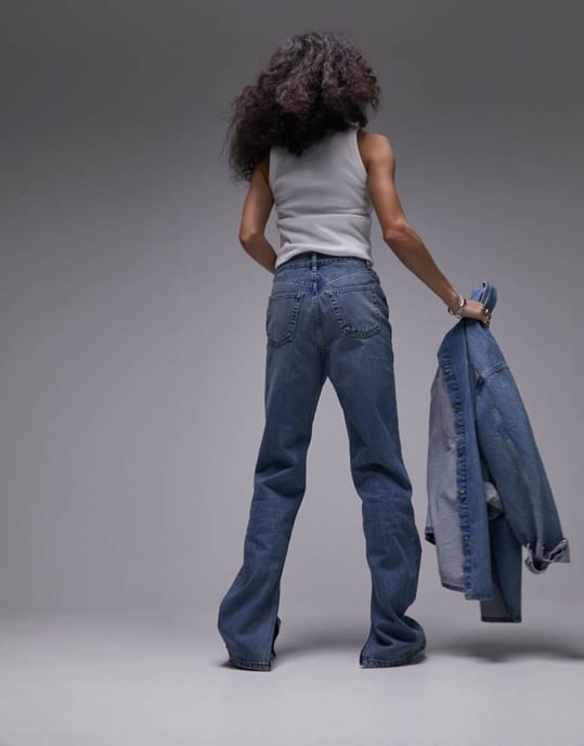 Topshop – Kort – Mellanblå raka jeans med hög midja och slits - Image 3