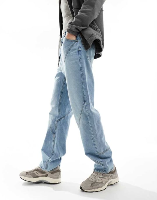 ASOS DESIGN – Blåa, stickade jeans med paneldetaljer - Image 1
