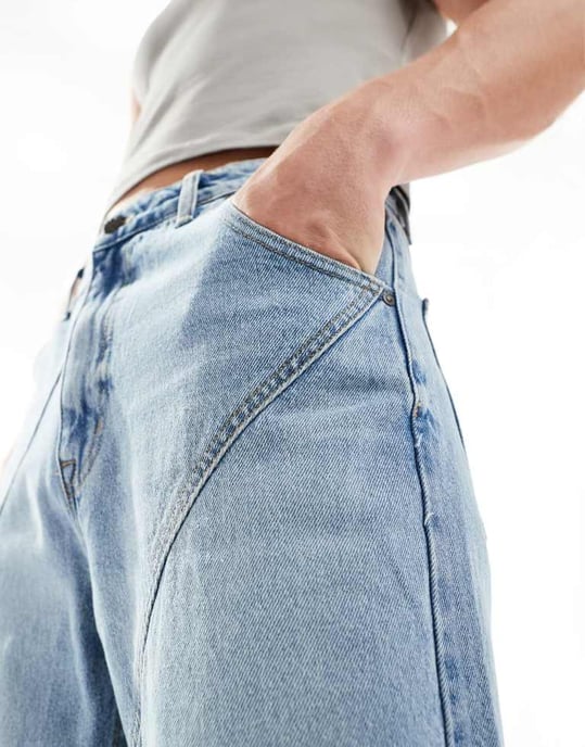 ASOS DESIGN – Blåa, stickade jeans med paneldetaljer - Image 4