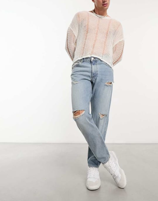 ASOS DESIGN – Mellanblå klassiska, styva jeans med revor - Image 4