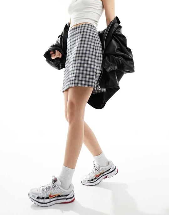 Monki – Grårutig minikjol - Image 1