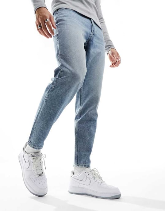 ASOS DESIGN – Ljusblå jeans med avsmalnande passform - Image 3