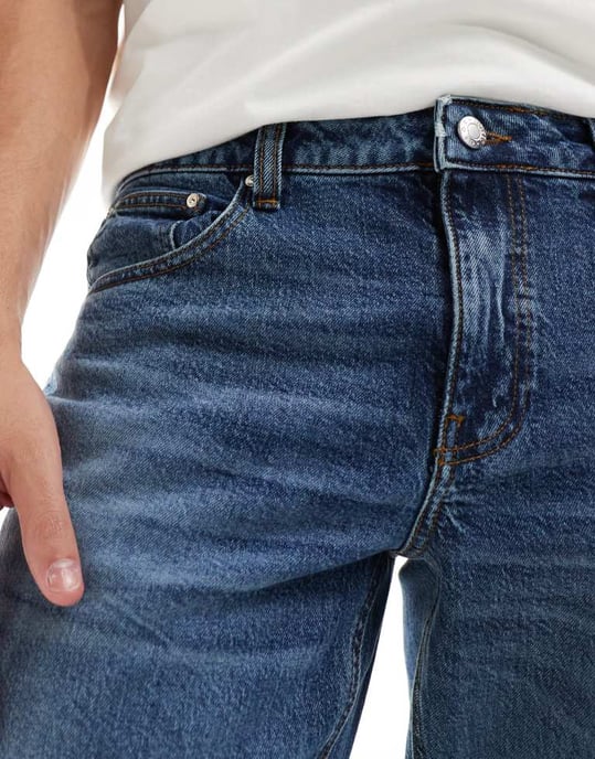 ASOS DESIGN – Blå stretchiga, avsmalnande jeans med mellanblå tvätt - Image 3