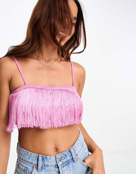 Monki – Rosa, kort topp med fransar - Image 3