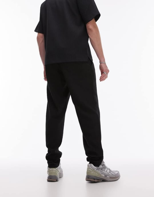 Topman – Svarta avsmalnande plisserade byxor - Image 4