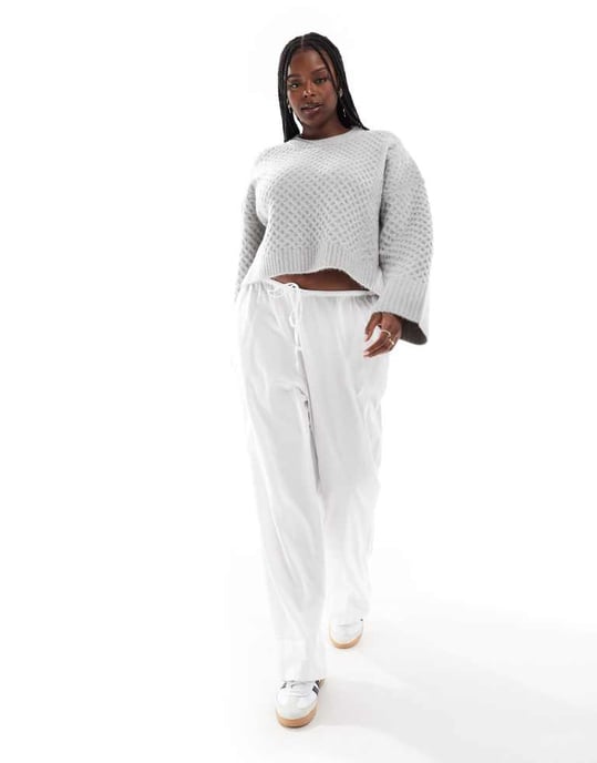 ASOS DESIGN Curve crew neck cable jumper with wide cuff in grey - Image 4