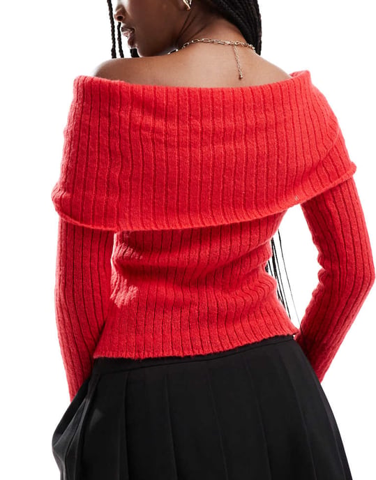 In The Style knitted bardot twist jumper in red - Image 4