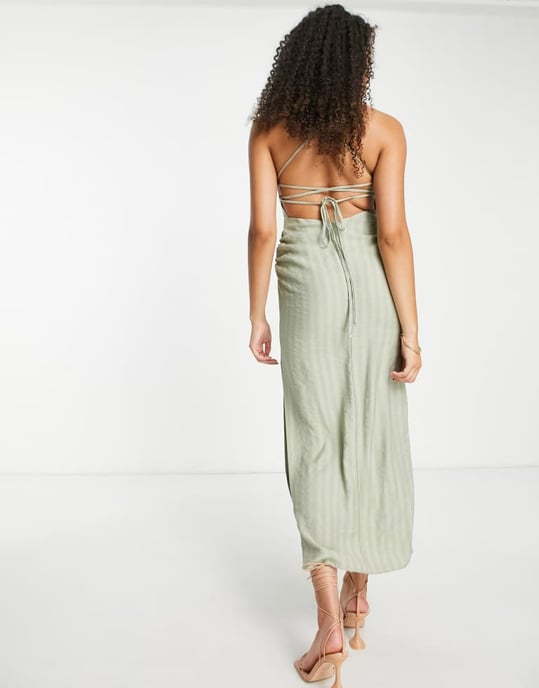 ASOS DESIGN Tall – Salviagrön midiklänning med draperad halsringning och öppen rygg - Image 2